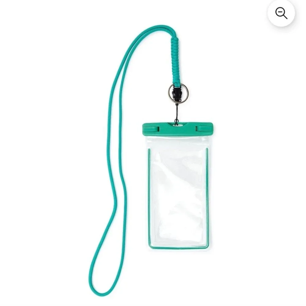 Time and Tru Women’s Water Resistant Phone Pouch Green